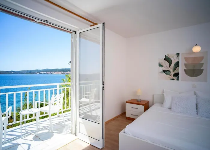 דירה Bella Perna 3-bedroom Beachfront קוצ'ישטה