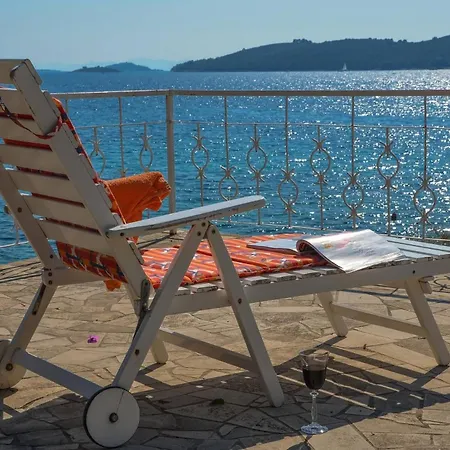 Lägenhet Bella Perna 3-bedroom Beachfront *