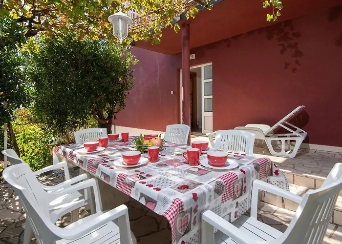 Appartamento Bella Perna 3-bedroom Beachfront Kuciste