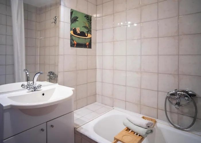 Bella Perna 3-bedroom Beachfront Appartamento *