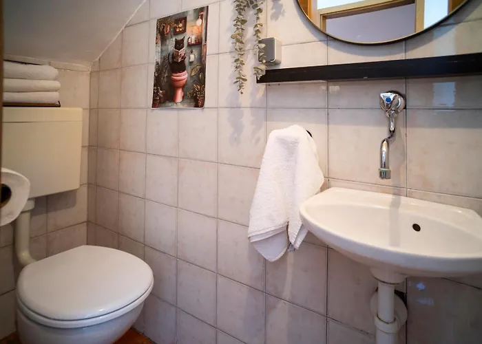 Bella Perna 3-bedroom Beachfront Appartamento *